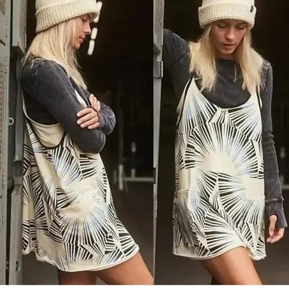 Free People Hot Shot Printed Onesie Romper Sunrise Geo Combo Size Small - Picture 2 of 9
